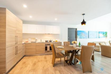 NEW Beachfront Condo Resort OCEAN VIEW Balcony - image 6
