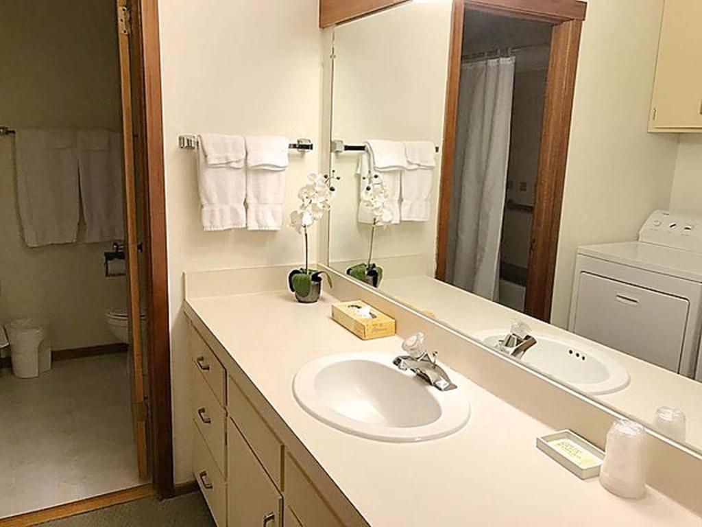 Jackson Hole Vacation Condominiums a VRI resort - image 4
