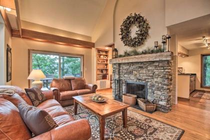 Wintergreen Resort Home with 2 Decks and New Hot Tub