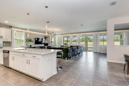 Beautiful House with 9 Bedrooms at 1834 Caribbean View Terrace SOLARA RESORT - image 5