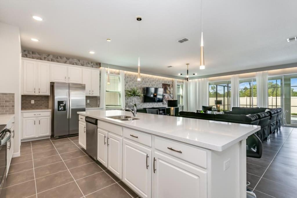 Beautiful House with 9 Bedrooms at 1834 Caribbean View Terrace SOLARA RESORT - image 6