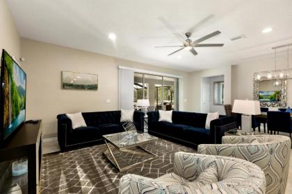 Family Resort - 8BR Luxury Mansion - Private Pool Hot Tub BBQ! - image 13