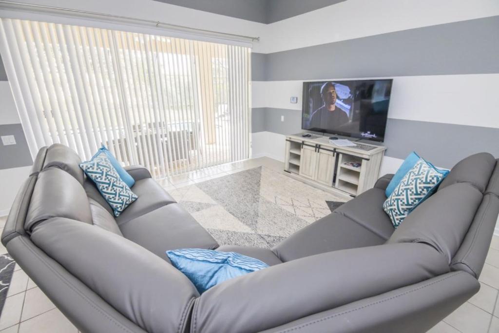Elite Windsor Hills Resort Home - main image