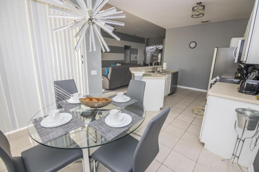 Elite Windsor Hills Resort Home - image 4