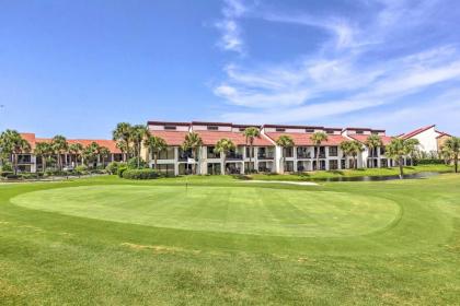 Edgewater Resort Condo Walk to Beachfront! - image 18