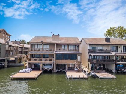 Lake LBJ Waterfront Townhouse with Private Boat Slip and Steps from HSB Resort
