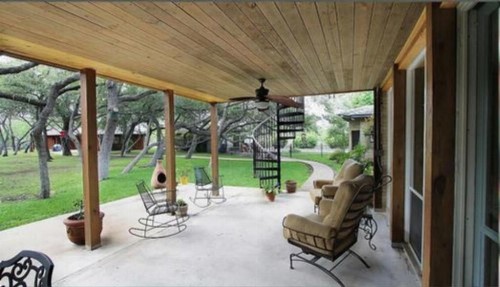 Live Oaks Bed and Breakfast - image 3