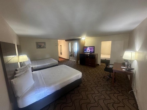 Best Western Heritage Inn - image 12