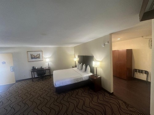 Best Western Heritage Inn - image 19
