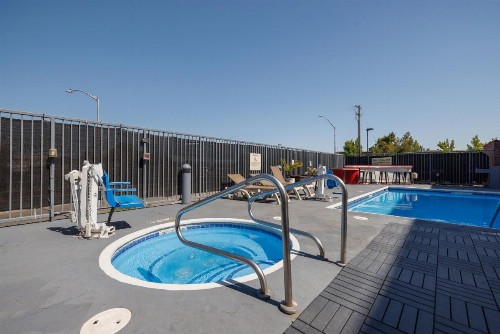 Hampton Inn & Suites Vacaville-Napa Valley - image 28
