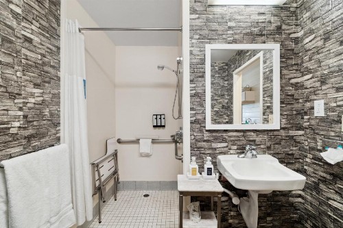 Hampton Inn & Suites Vacaville-Napa Valley - image 31