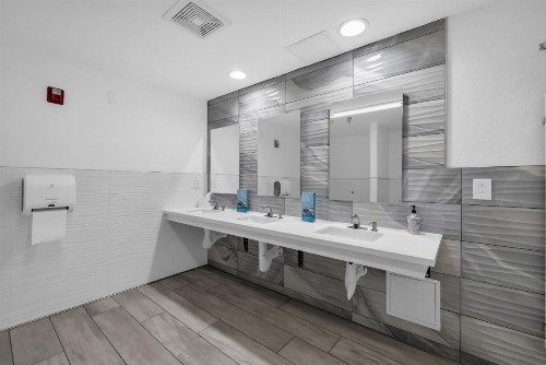 Hampton Inn & Suites Vacaville-Napa Valley - image 36