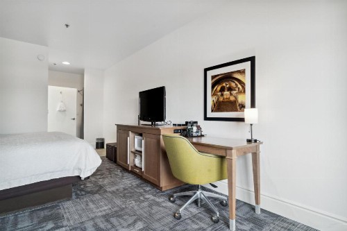 Hampton Inn & Suites Vacaville-Napa Valley - image 40