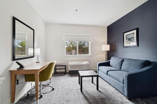 Hampton Inn & Suites Vacaville-Napa Valley - image 50