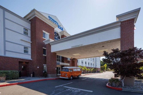 Hampton Inn & Suites Vacaville-Napa Valley - image 9