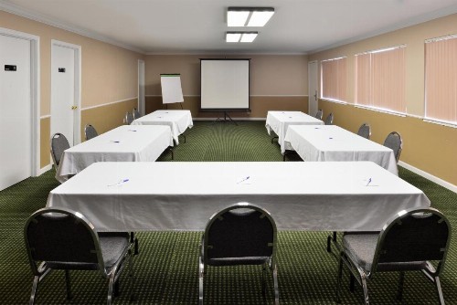 Americas Best Value Inn Vacaville - image 14