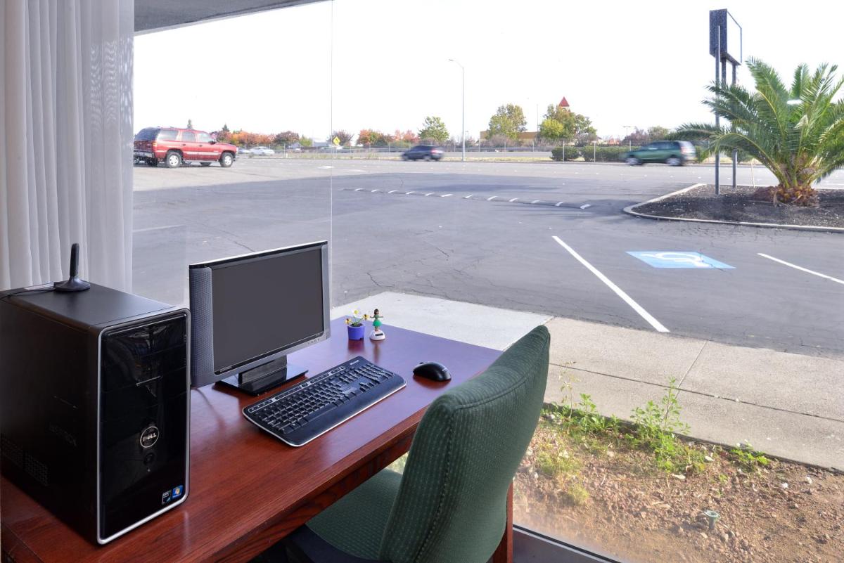 Americas Best Value Inn Vacaville - image 3