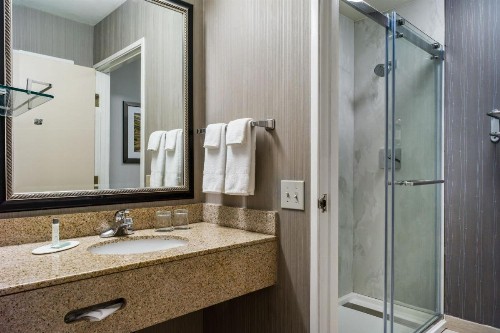 Courtyard by Marriott Vacaville - image 16