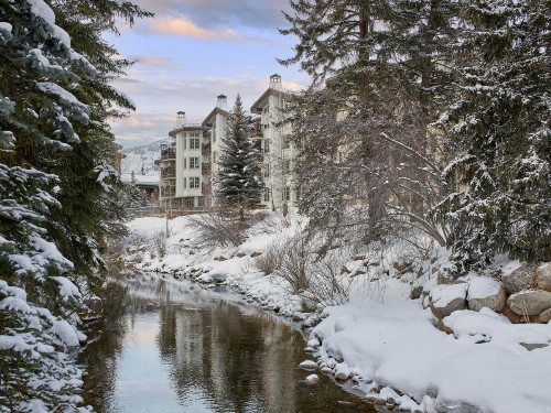 Austria Haus Hotel - image 9