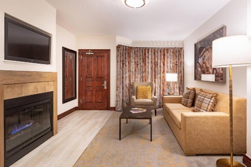 Beaver Creek Lodge Autograph Collection - image 16