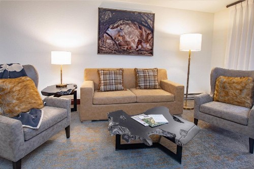 Beaver Creek Lodge Autograph Collection - image 21