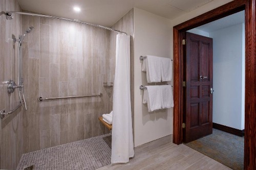 Beaver Creek Lodge Autograph Collection - image 38