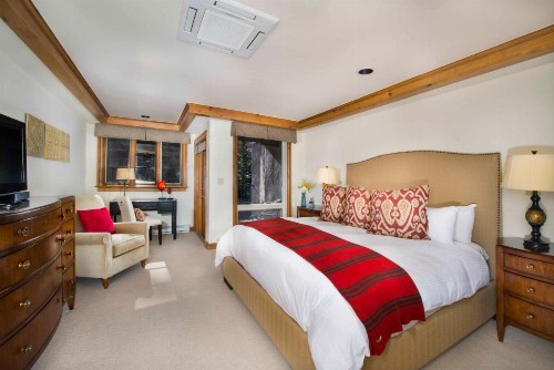 Gravity Haus Vail - image 32