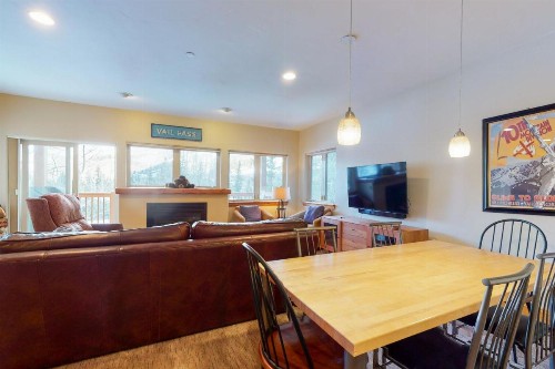 Beautiful East Vail 3 Bedroom Condo w/Hot Tub On shuttle Route. - image 8