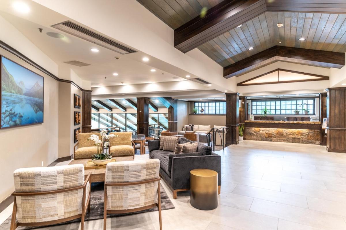Park Plaza Beaver Creek - image 6