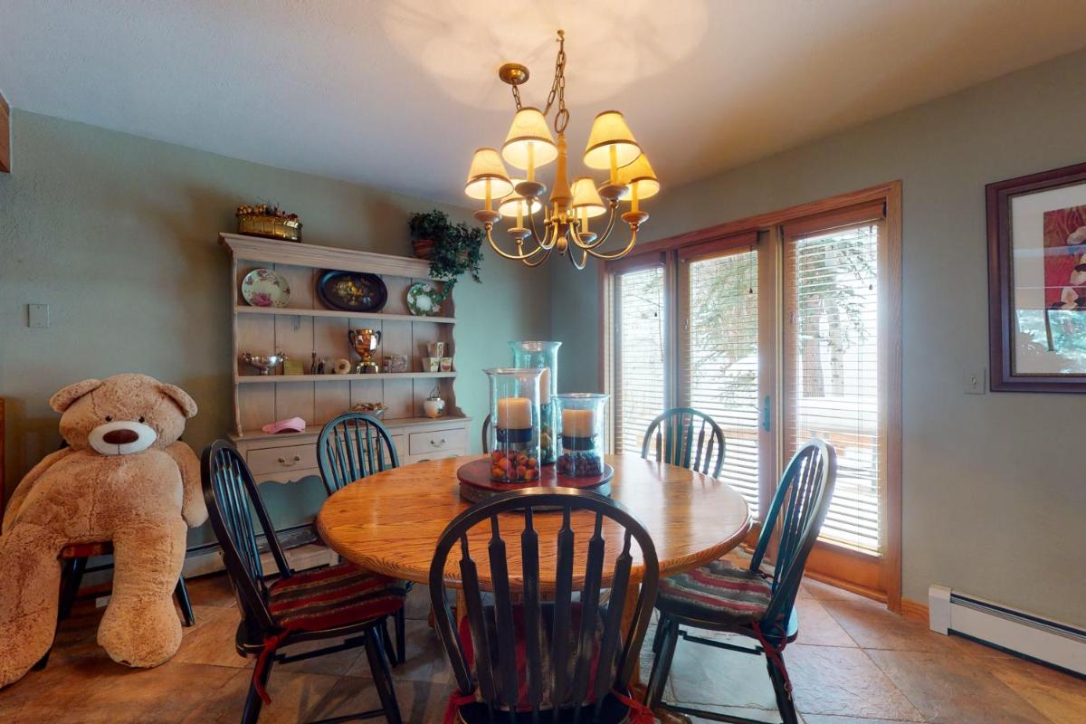 Golf Course Townhome II - image 6