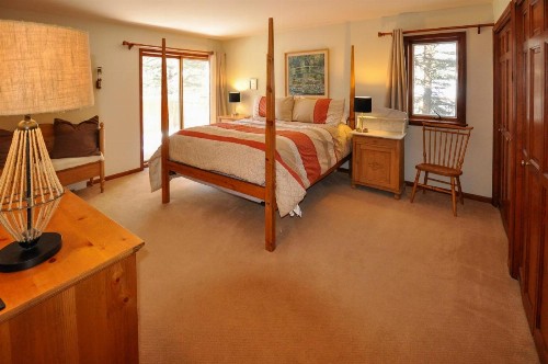 Cascade Village Area 5 bed 4 bath Walk to lift! - image 9