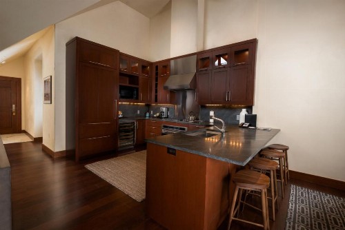 Elevation Resort Residences at Solaris - image 4