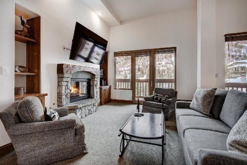 Elkhorn Lodge - image 31