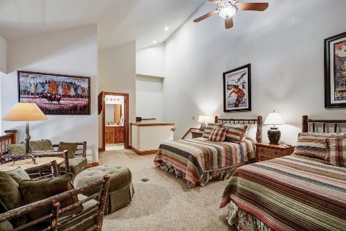 Elkhorn Lodge - image 38