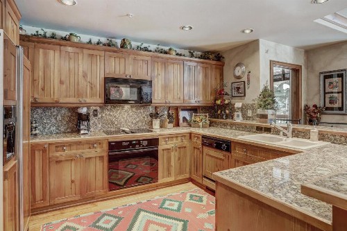 Elkhorn Lodge - image 41