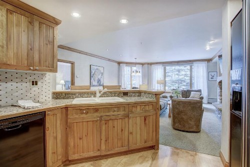 Elkhorn Lodge - image 47