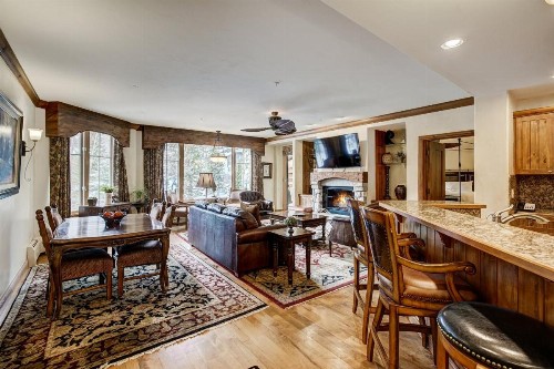 Elkhorn Lodge - image 50
