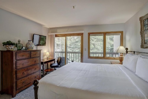 Townsend Place - image 24
