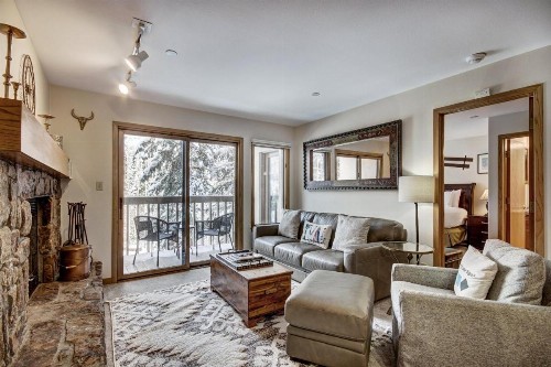 Townsend Place - image 42