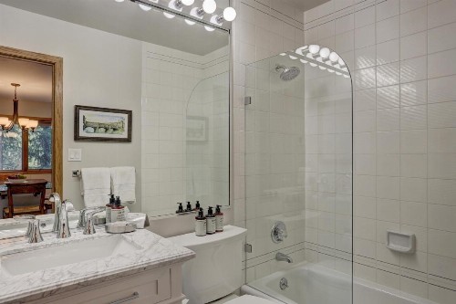 Townsend Place - image 44