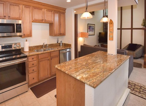 Vantage Point 210 Condo - image 15