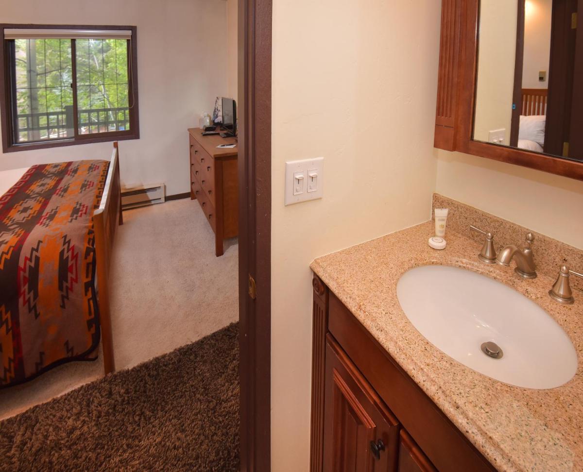 Vantage Point 210 Condo - image 7