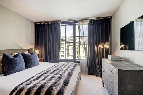 Ritz 5Br Penthouse - image 23