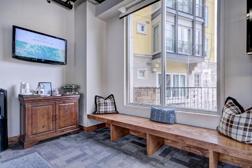 Ritz 5Br Penthouse - image 28