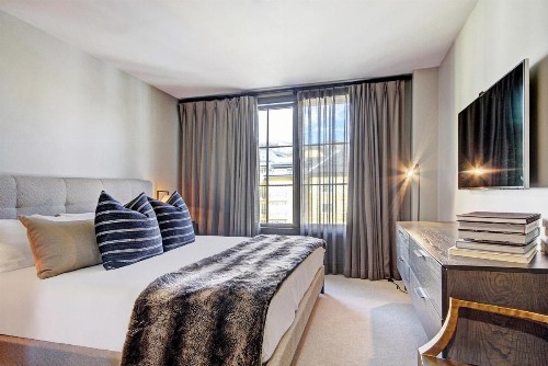 Ritz 5Br Penthouse - image 4