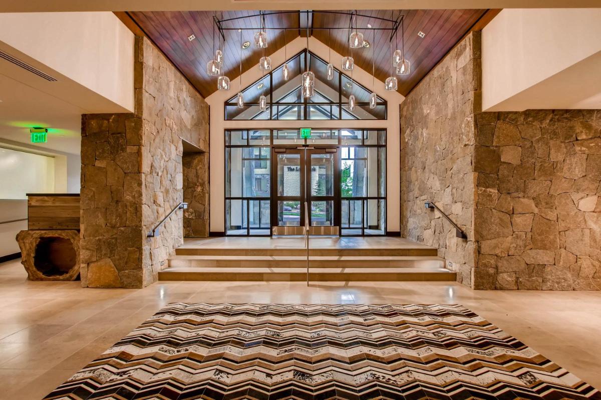 The Lion Vail - main image