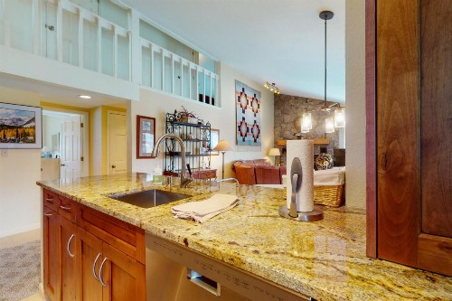 Spacious and Beautiful 3 Bedroom East Vail Condo #1805. - image 6