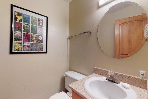 Convenient 2 Bedroom Condo #11A in East Vail. Market and Hot Tub on Site - image 8