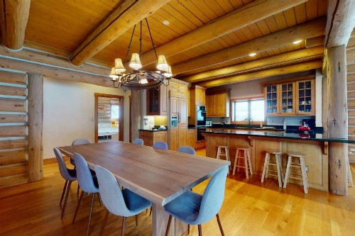 Spacious Mountain Retreat in East Vail - image 8
