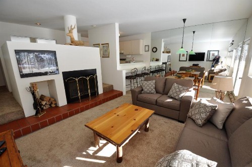 Cozy 1 Bedroom East Vail Condo #2C. Shuttle Hot Tub and Market on Site. - image 1
